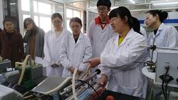 说明: F:\教务\2017教务文件\关于开展威廉希尔第四届实验教学大奖赛的通知\预赛照片\微信图片_201711241504362.jpg